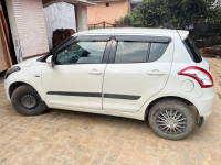 White Maruti Suzuki Swift VDI
