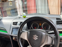 White Maruti Suzuki Swift VDI
