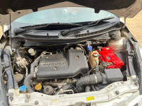 White Maruti Suzuki Swift VDI