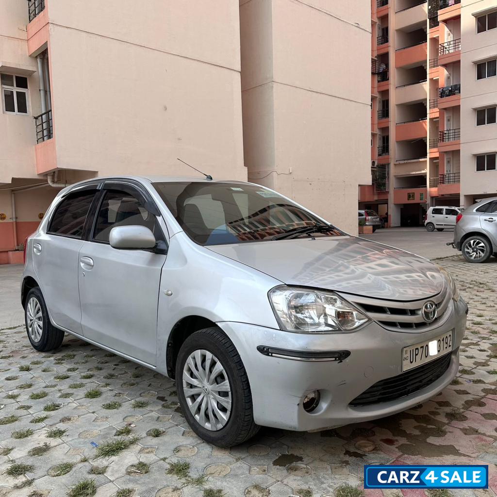 S Silver Toyota Etios Liva V Diesel
