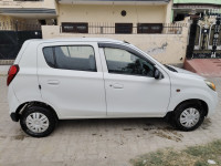 White Maruti Suzuki Alto 800 LXI