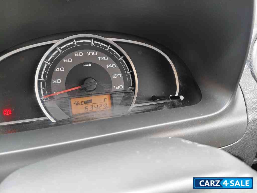 White Maruti Suzuki Alto 800 LXI