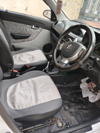 White Maruti Suzuki Alto 800 LXI