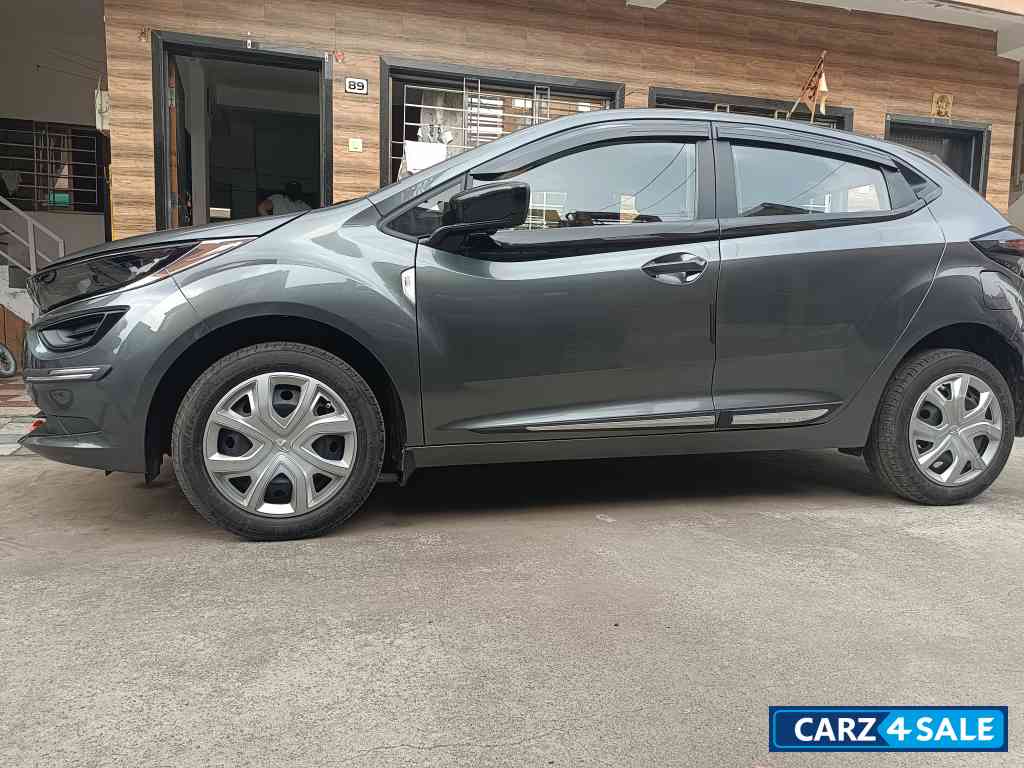 Grey Tata Altroz Xm plus