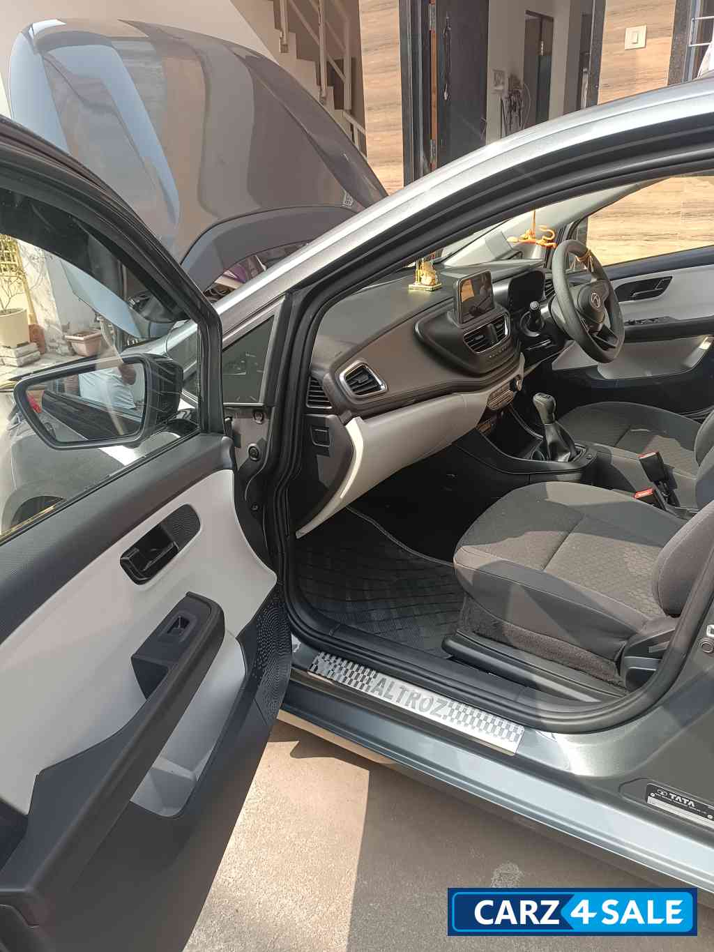 Grey Tata Altroz Xm plus