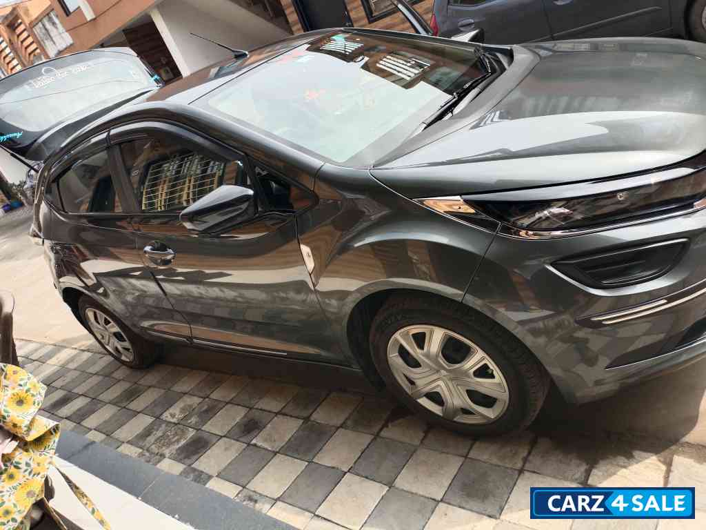 Grey Tata Altroz Xm plus