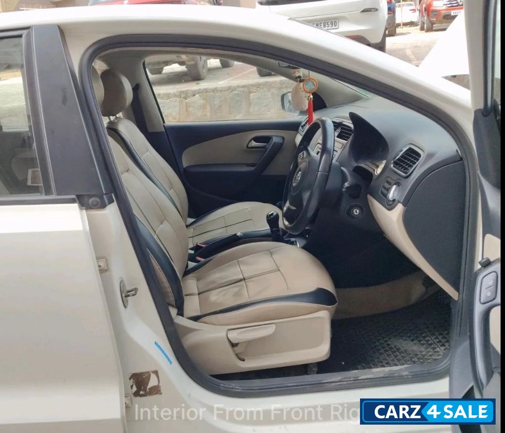 White Volkswagen Polo Highline