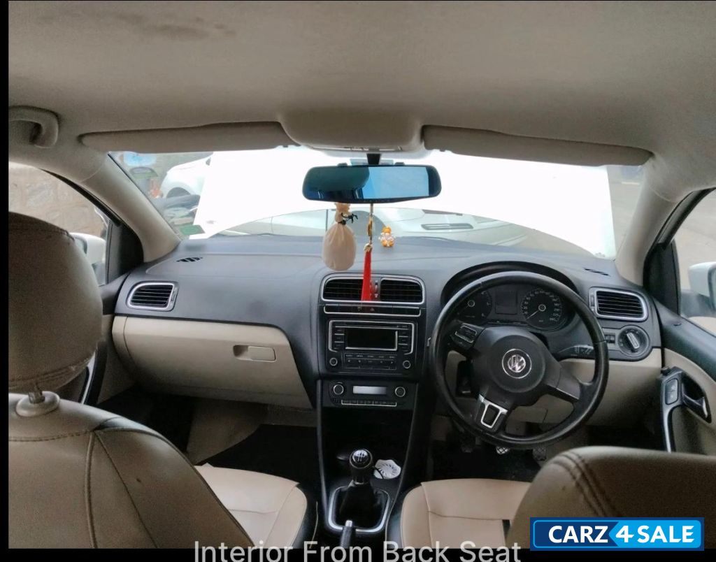 White Volkswagen Polo Highline