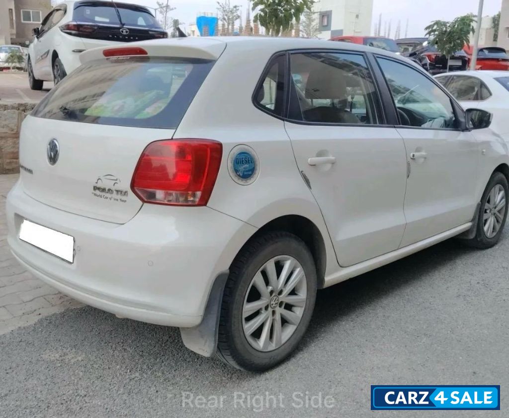 White Volkswagen Polo Highline