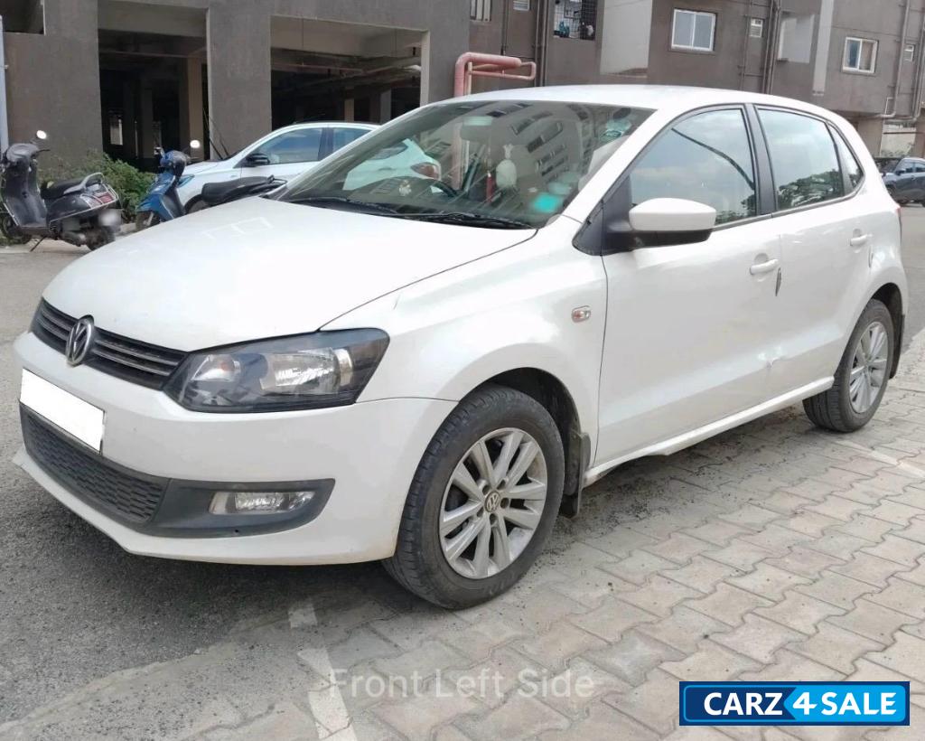 White Volkswagen Polo Highline