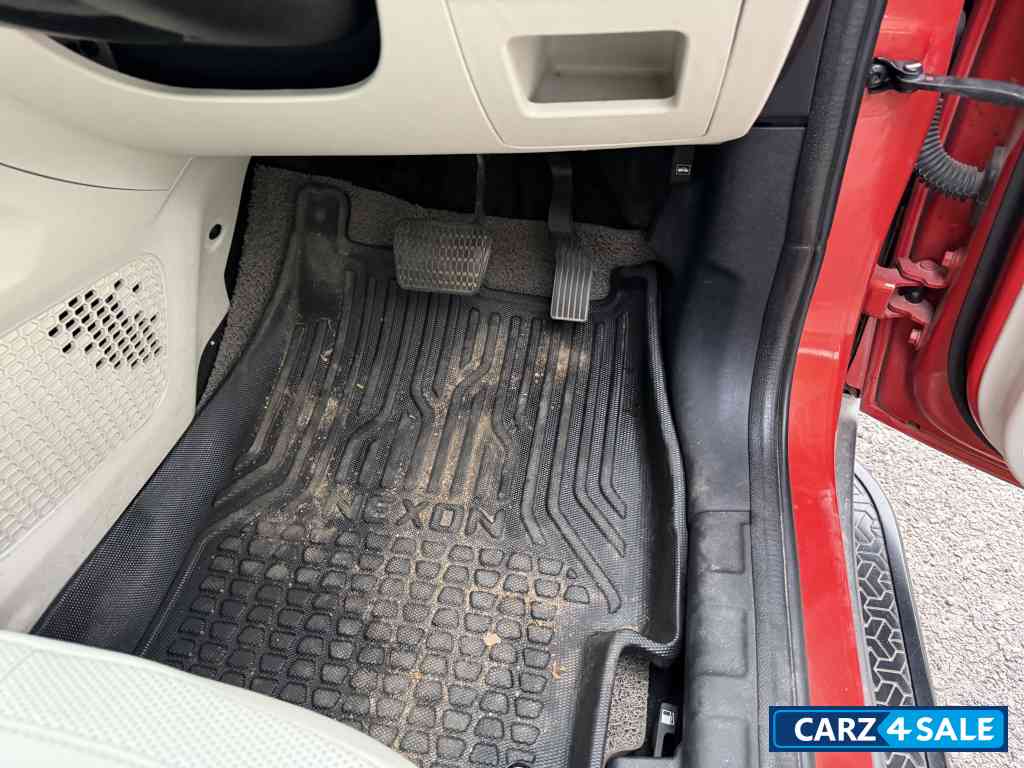 Tata Nexon XZA Plus (2020-2023) Tata Nexon XZA Plus (2020-2023)