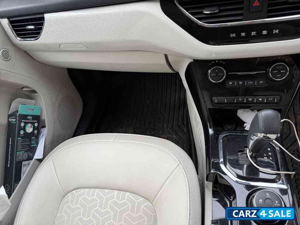 Tata Nexon XZA Plus (2020-2023) Tata Nexon XZA Plus (2020-2023)