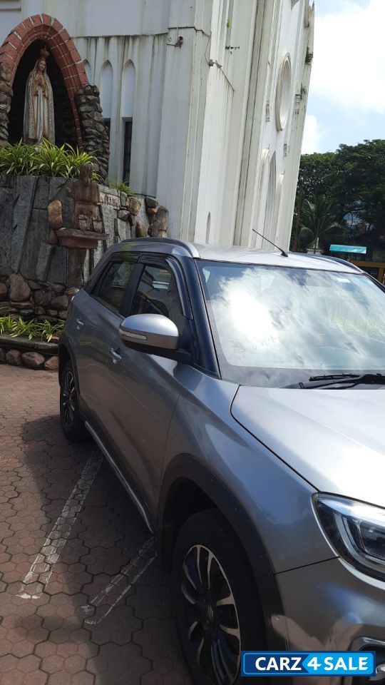 Silver Maruti Suzuki Vitara Brezza Zxi PLUS AT SMART HYBRID