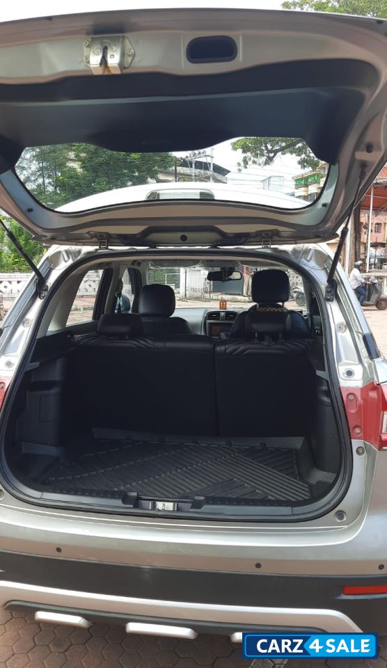 Silver Maruti Suzuki Vitara Brezza Zxi PLUS AT SMART HYBRID