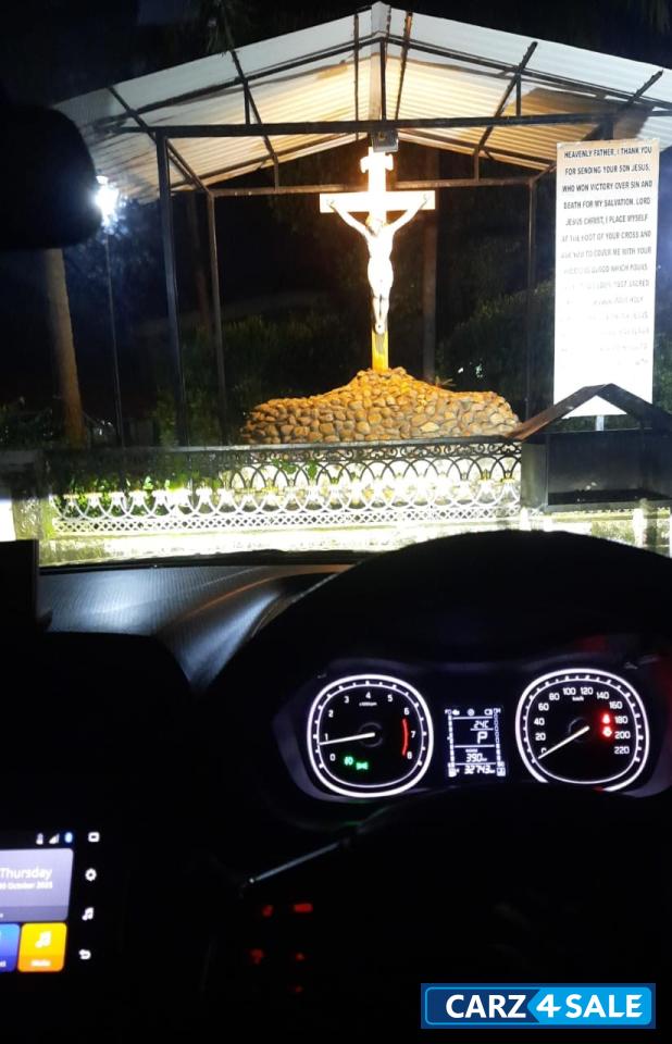 Silver Maruti Suzuki Vitara Brezza Zxi PLUS AT SMART HYBRID