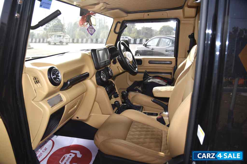 Napoli Black Mahindra Thar LX P AT 4WD 4S HT Napoli Black Mahindra Thar LX P AT 4WD 4S HT