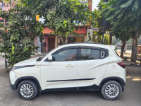 Mahindra KUV100 K8