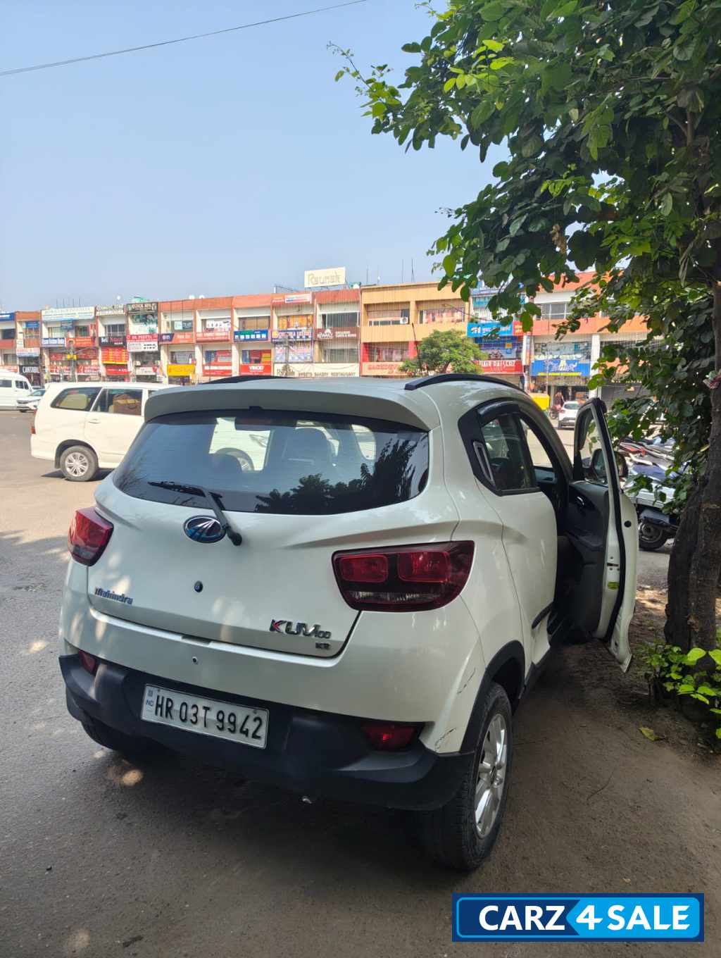 Mahindra KUV100 K8 Mahindra KUV100 K8