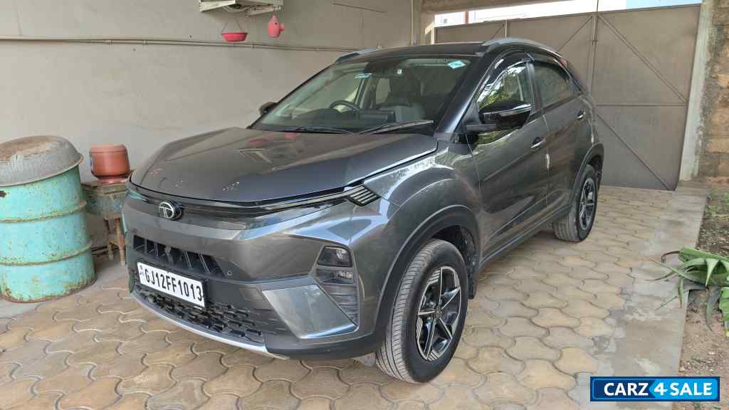 Tata Nexon Creative + PS DT CNG GREY 2025