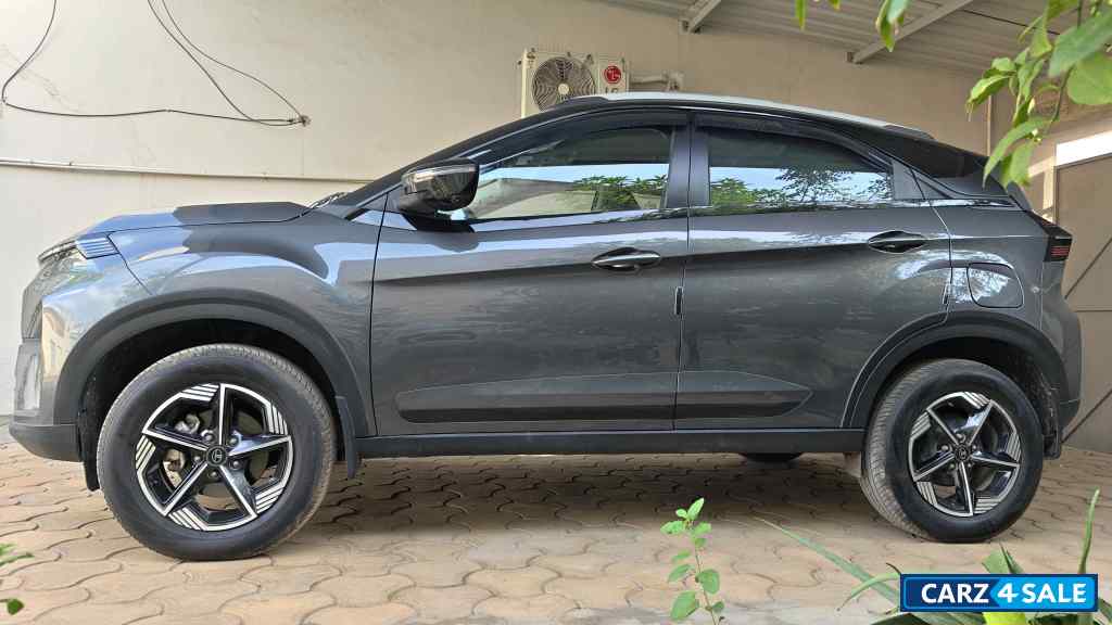 Tata Nexon Creative + PS DT CNG GREY 2025