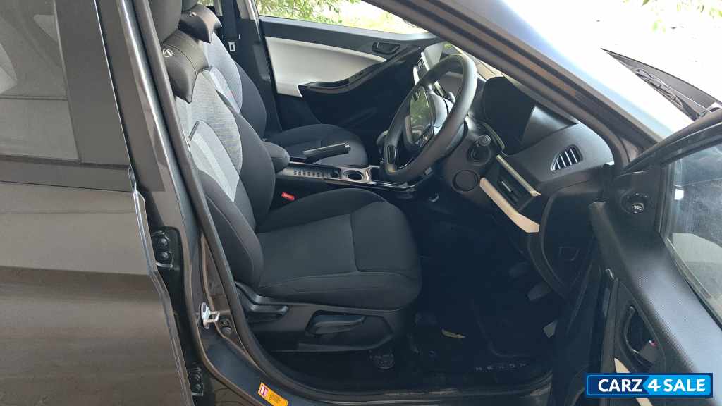 Tata Nexon Creative + PS DT CNG GREY 2025