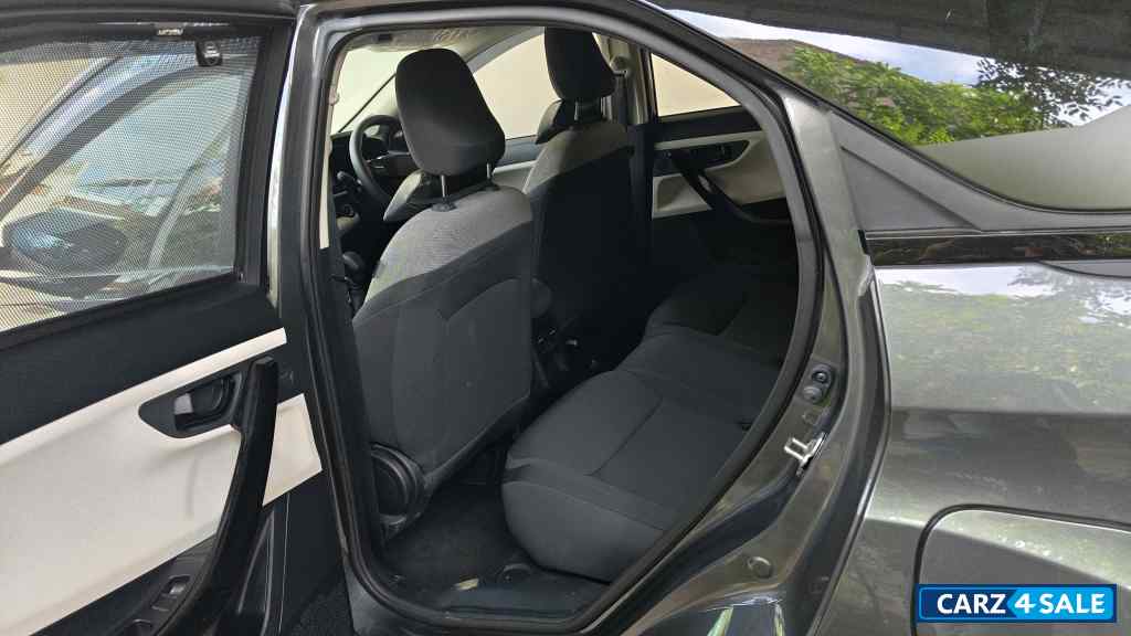 Tata Nexon Creative + PS DT CNG GREY 2025