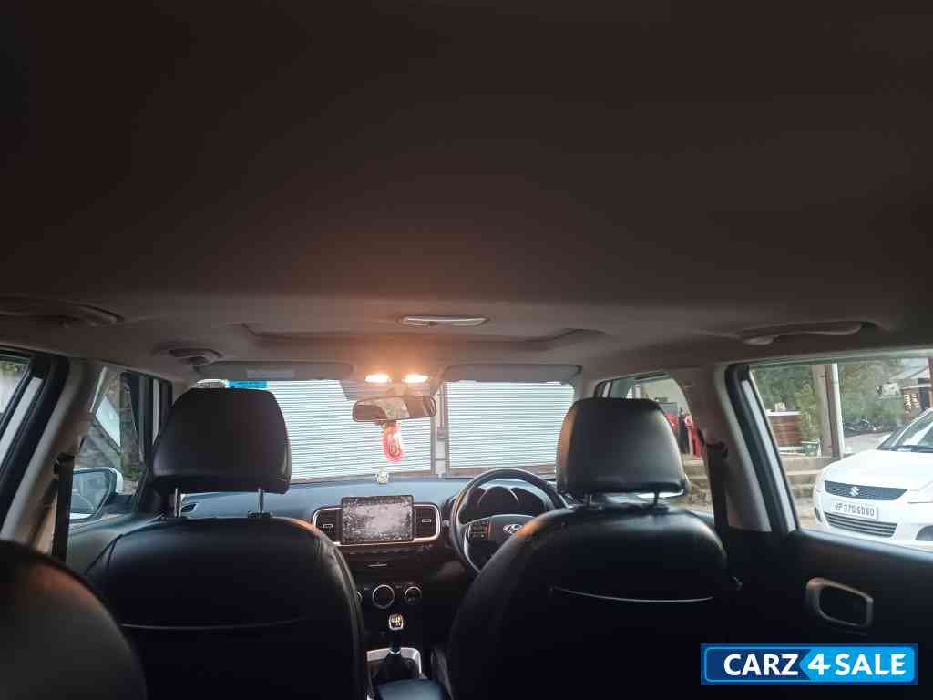 Hyundai Venue SX1l turbo