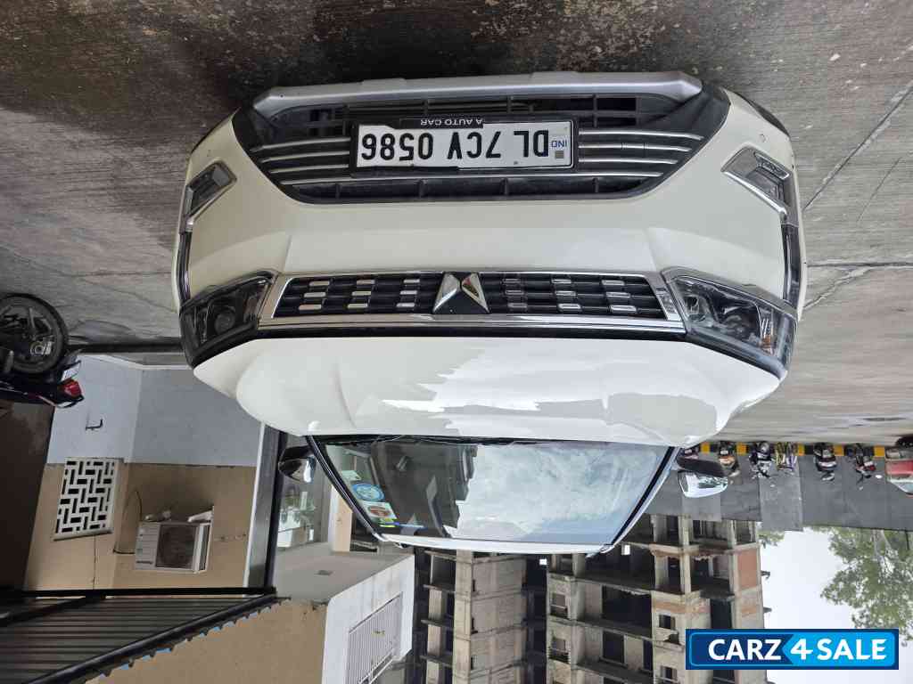 Mahindra XUV300 W8 optional