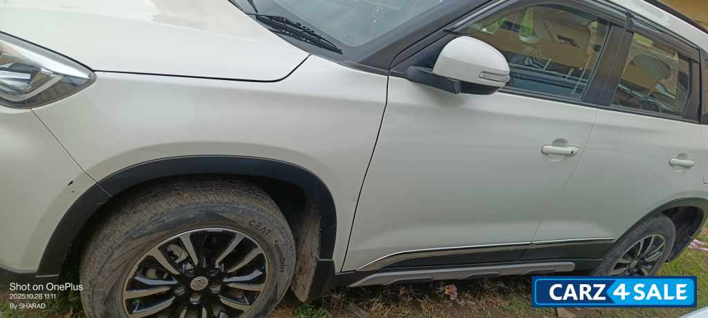 Pearl Artic White Maruti Suzuki Vitara Brezza Vxi
