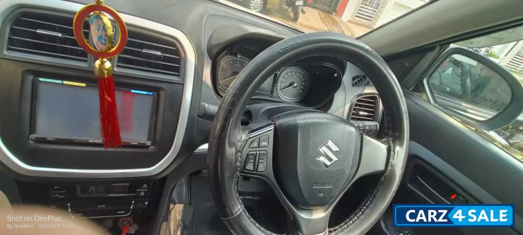 Pearl Artic White Maruti Suzuki Vitara Brezza Vxi