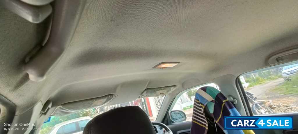 Pearl Artic White Maruti Suzuki Vitara Brezza Vxi