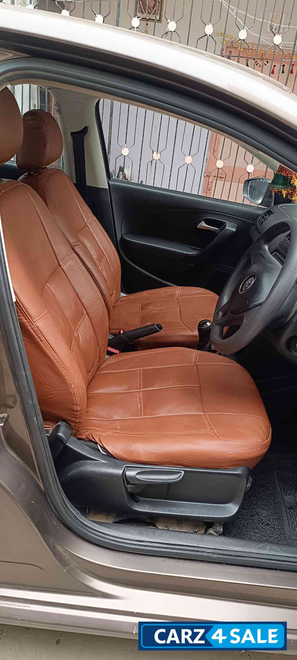 Toffee Brown Metalli Volkswagen Polo 1.0l MPI 56KW MT-CL Toffee Brown Metalli Volkswagen Polo 1.0l MPI 56KW MT-CL