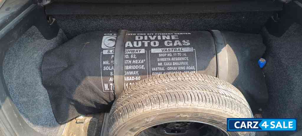 Toffee Brown Metalli Volkswagen Polo 1.0l MPI 56KW MT-CL Toffee Brown Metalli Volkswagen Polo 1.0l MPI 56KW MT-CL