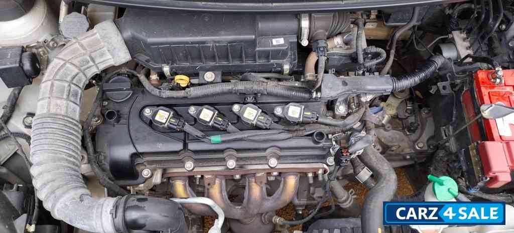 Silver Maruti Suzuki Wagon R Zxi 1.2 petrol manual Silver Maruti Suzuki Wagon R Zxi 1.2 petrol manual