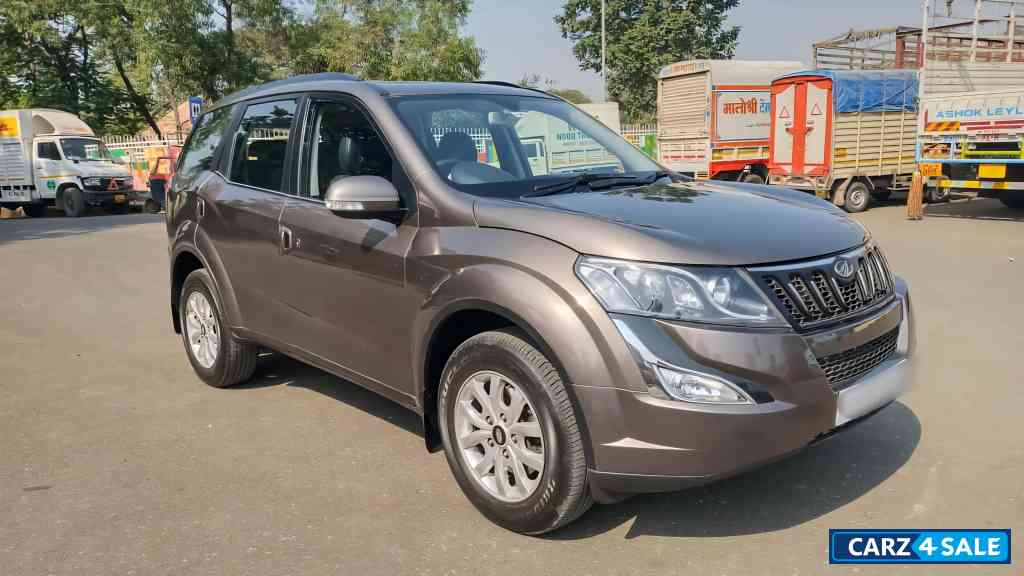 Mahindra XUV 500 W10 amt