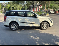 Mahindra XUV 500 W10