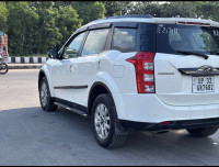 Mahindra XUV 500 W10