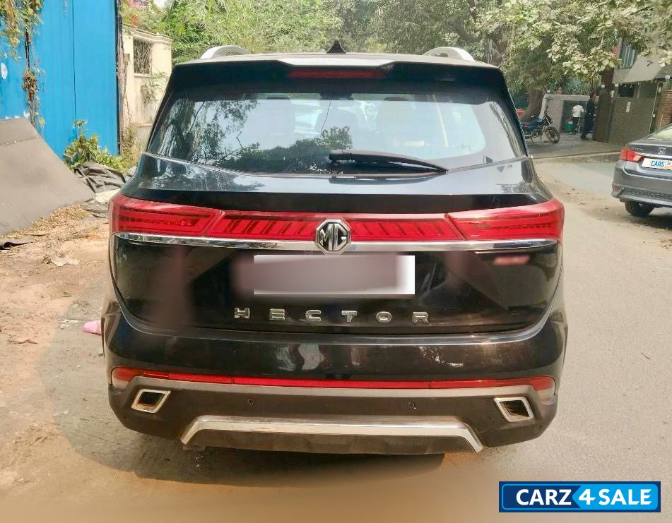 Stary Black MG Hector Savy Stary Black MG Hector Savy