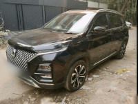Stary Black MG Hector Savy