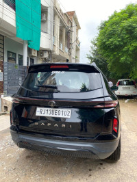 Tata Safari Pure black s