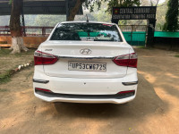 White Hyundai Xcent 1.2 vtvt