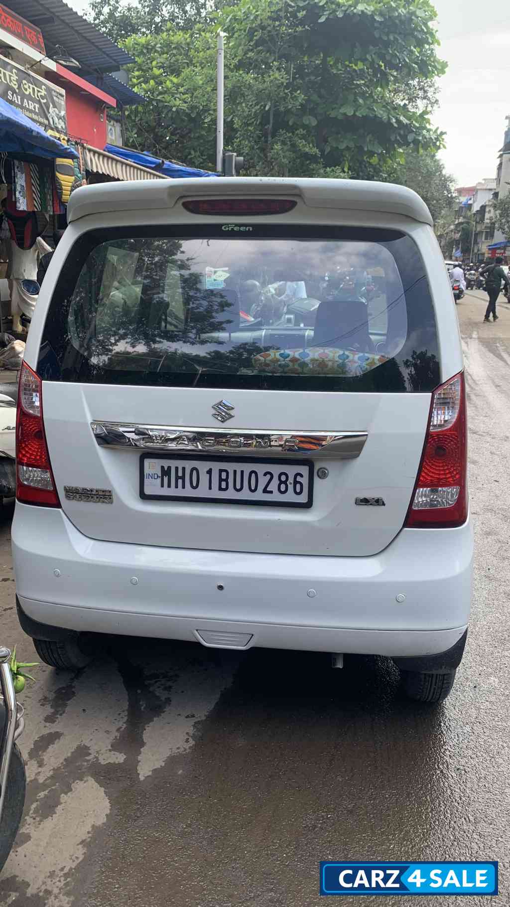 White Maruti Suzuki Wagon R Lxi cng