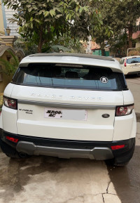 F White Land Rover Range Rover Evoque Sd4 pure