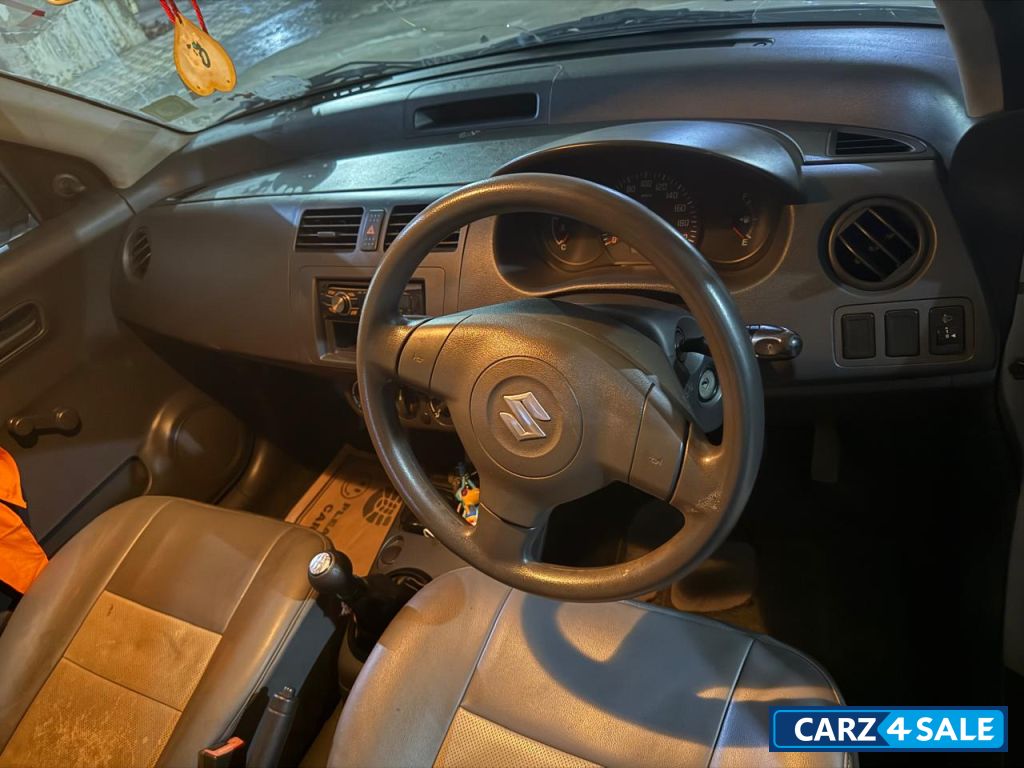 Maruti Suzuki Swift LXI Maruti Suzuki Swift LXI