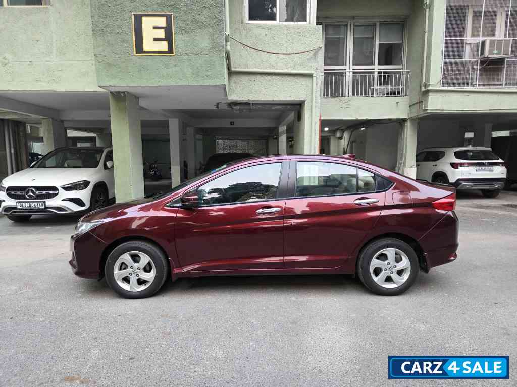 Carnelian Red Honda City VX MT IVTEC