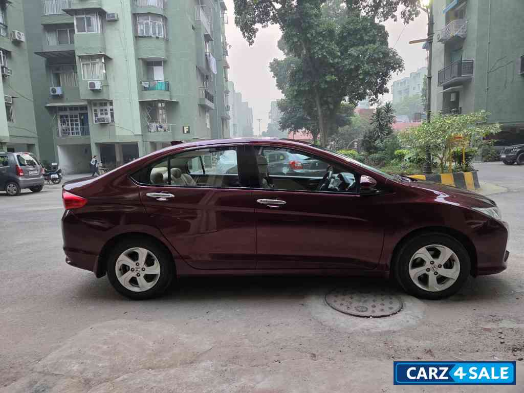 Carnelian Red Honda City VX MT IVTEC