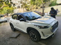 Nissan Magnite XV dual tone