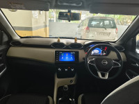 Nissan Magnite XV dual tone