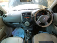 Blak Nissan Sunny XL Diesel