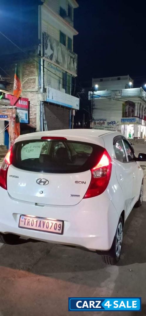 Polar White Hyundai Eon Sportz Polar White Hyundai Eon Sportz